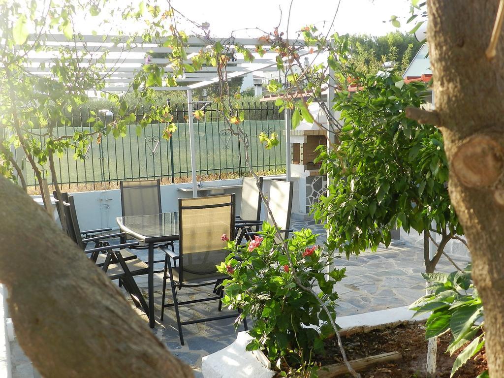 Villa Kristina - Artemida Екстериор снимка